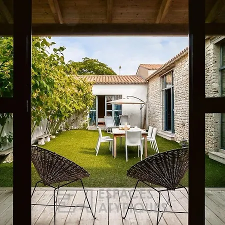 Villa Loft Rehabilite Dans Ancienne Menuiserie A 1km De La Le Bois-Plage-en-Re
